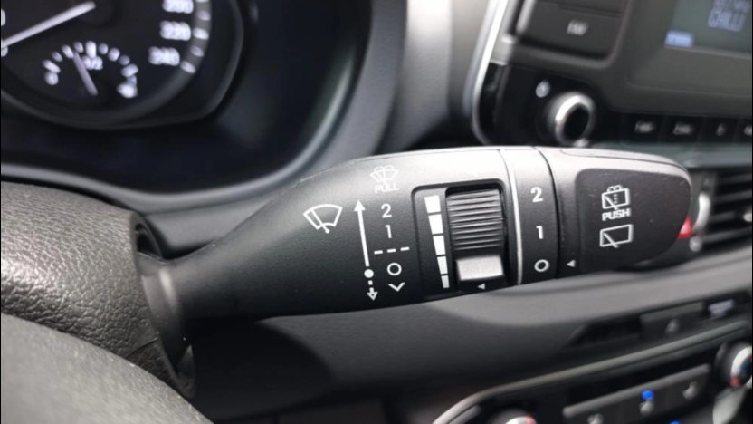 HYUNDAI i30 i30 1.5 DPI Classic +