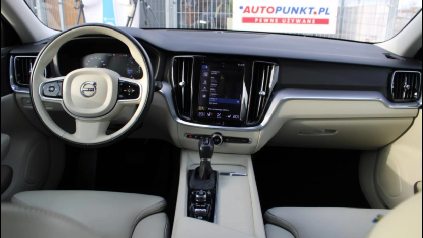 VOLVO V60 V60 D3 Momentum Pro aut