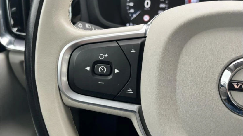 VOLVO V60 V60 B4 D Momentum Pro aut