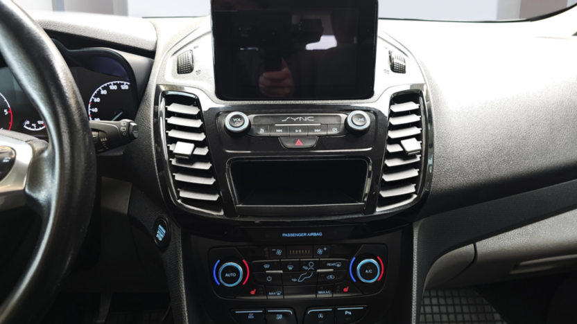 FORD Tourneo Connect Gr. Tourneo Connect 1.5 EcoBlue Titanium