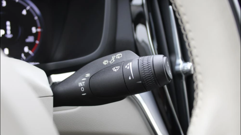 VOLVO V60 V60 B4 D Momentum Pro aut