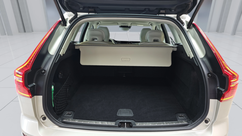 VOLVO XC60 XC60 B4 D AWD Inscription aut