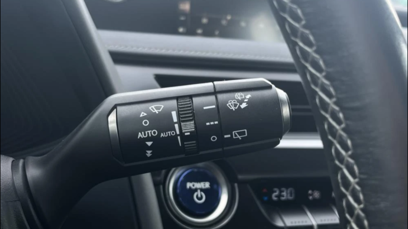 LEXUS UX UX 250h GPF Business Edition 2WD