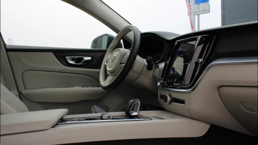 VOLVO V60 V60 B4 D Momentum Pro aut