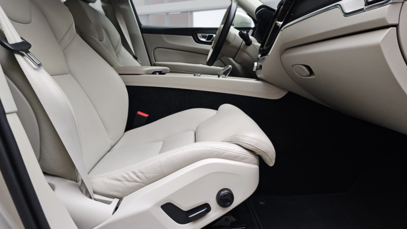 VOLVO XC60 XC60 B4 D AWD Inscription aut