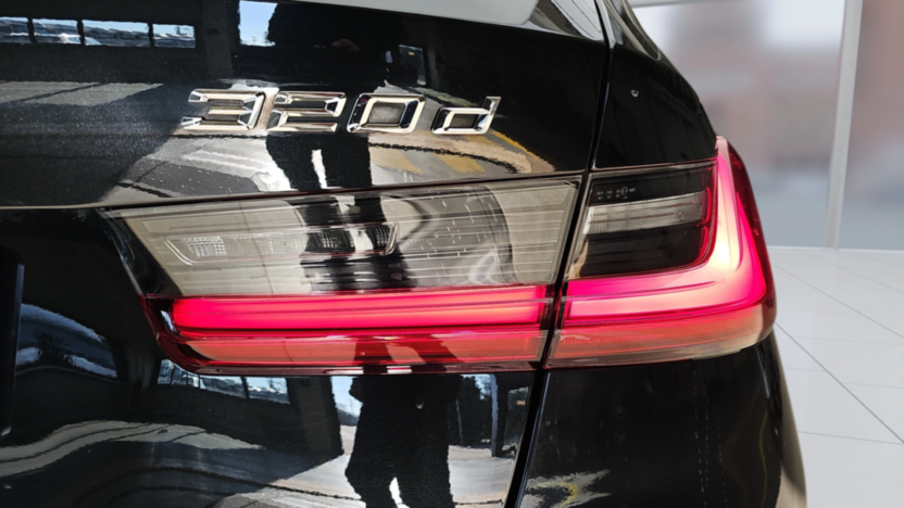 BMW Seria 3 320d xDrive Sport Line aut