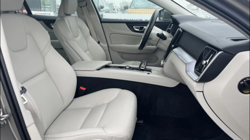 VOLVO V60 V60 B4 D Momentum Pro aut