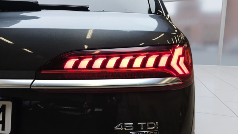 AUDI Q7 Q7 45 TDI mHEV Quattro S Line Tiptr.