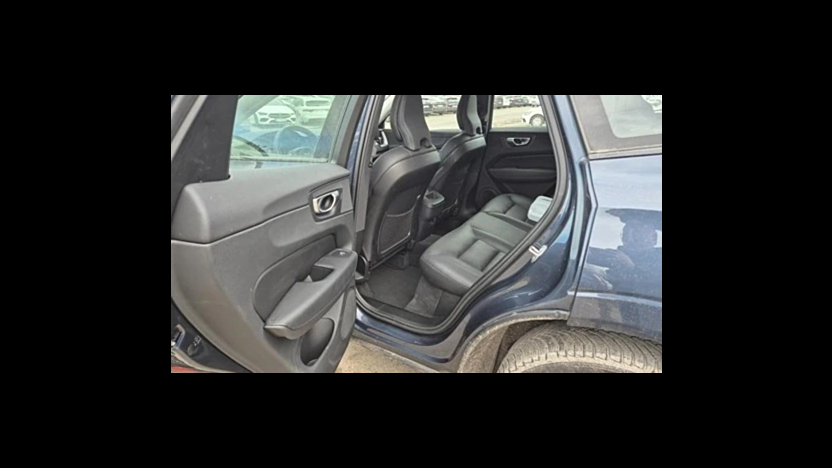 VOLVO XC60 XC60 B4 D AWD Plus Dark aut