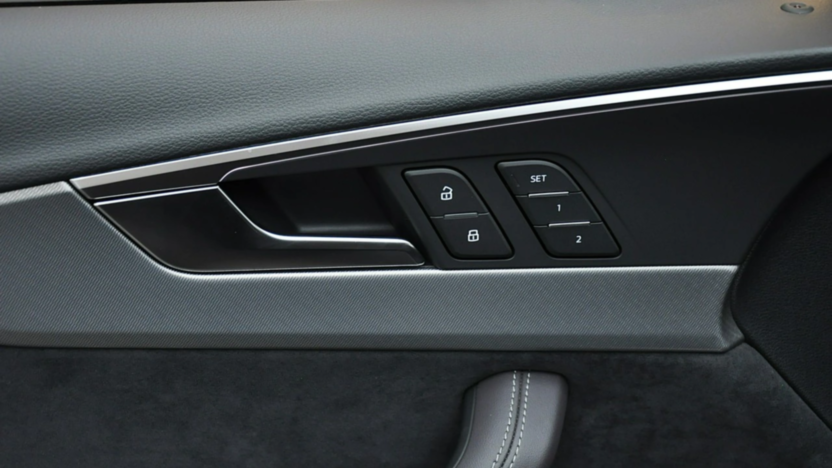 AUDI A4 A4 30 TDI mHEV Advanced S tronic