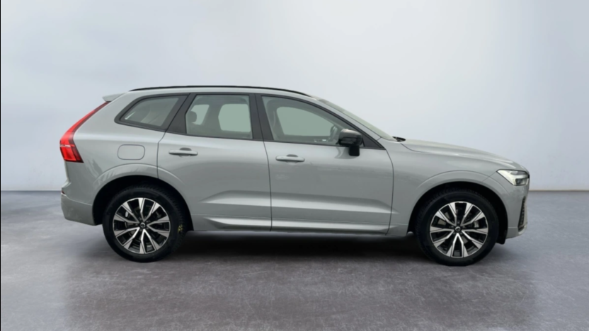 VOLVO XC60 XC60 B4 D Plus Dark aut