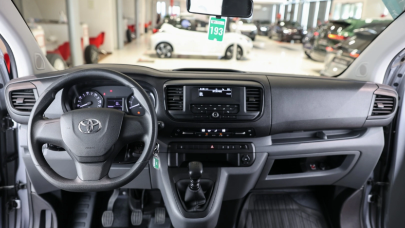 TOYOTA Proace Proace Kombi 1.5 D-4D Long 2,7t