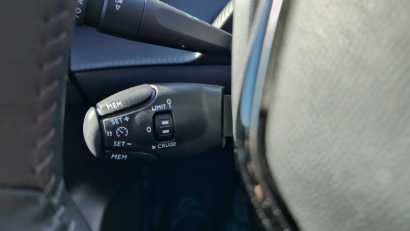 PEUGEOT 208 208 1.2 PureTech Active Pack S&S