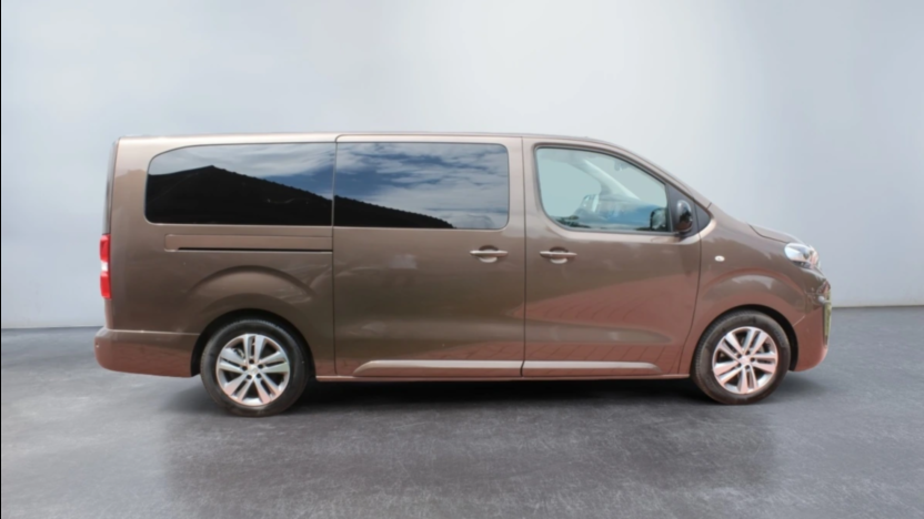 PEUGEOT Traveller e-Traveller Long Business Vip (75 kWh)