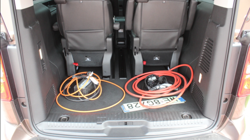PEUGEOT Traveller e-Traveller Long Business Vip (75 kWh)
