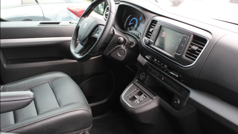 PEUGEOT Traveller e-Traveller Long Business Vip (75 kWh)