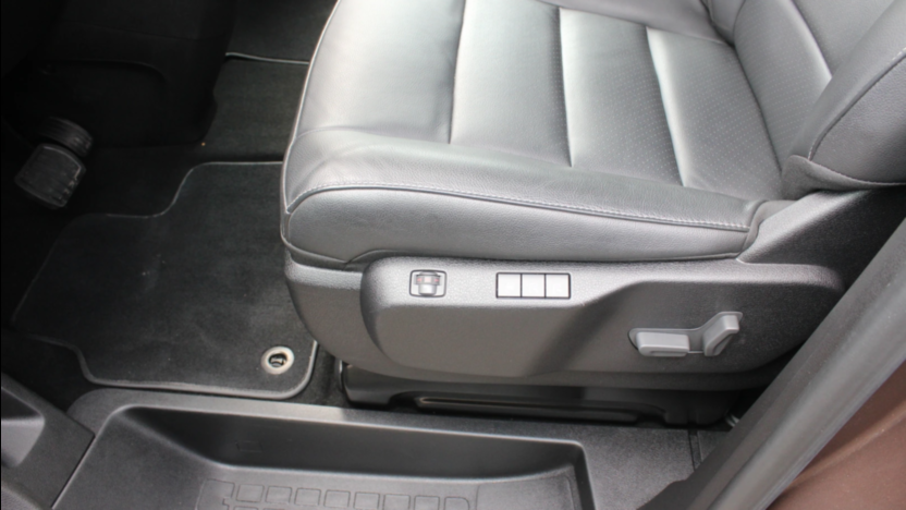 PEUGEOT Traveller e-Traveller Long Business Vip (75 kWh)