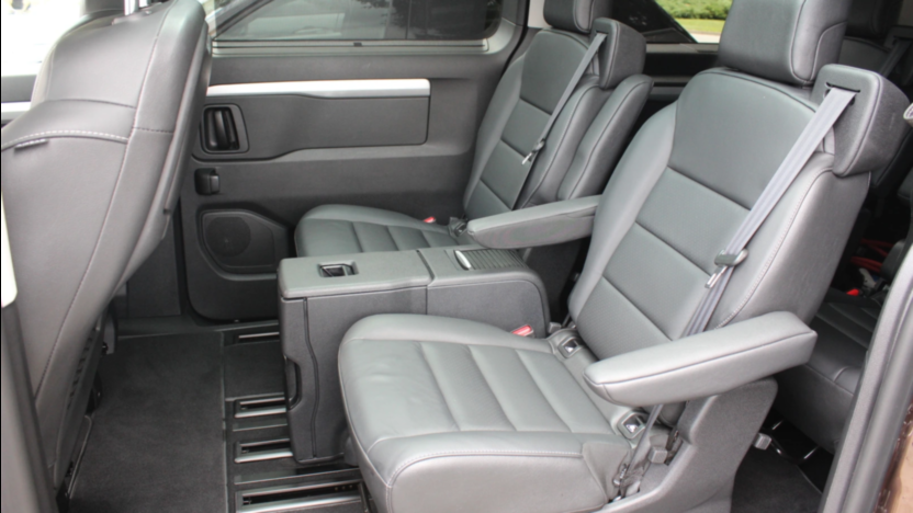 PEUGEOT Traveller e-Traveller Long Business Vip (75 kWh)