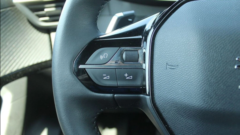 PEUGEOT 2008 2008 1.2 PureTech Allure Pack S&S EAT8