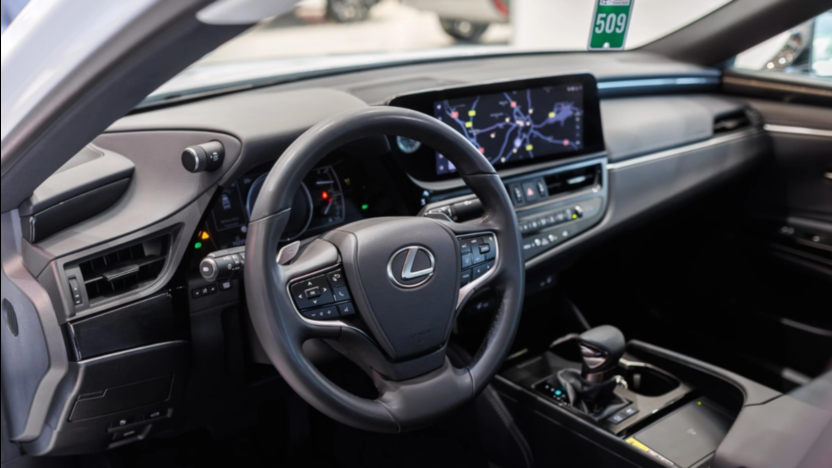 LEXUS ES ES 300h F Sport Design