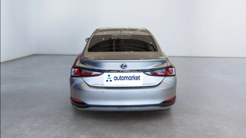 LEXUS ES ES 300h F Sport Design