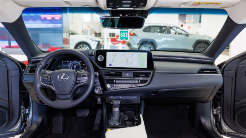 LEXUS ES ES 300h F Sport Design