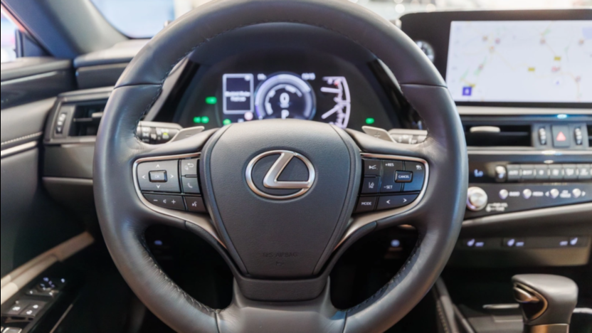 LEXUS ES ES 300h F Sport Design