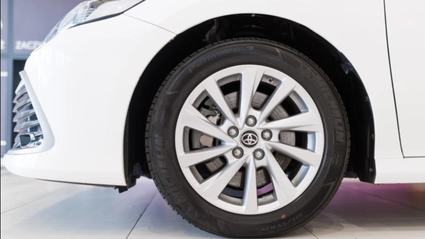 TOYOTA Camry Camry 2.5 Hybrid Comfort CVT