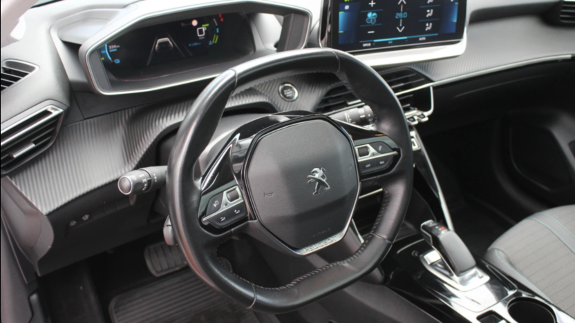 PEUGEOT 208 e-208 Allure Pack