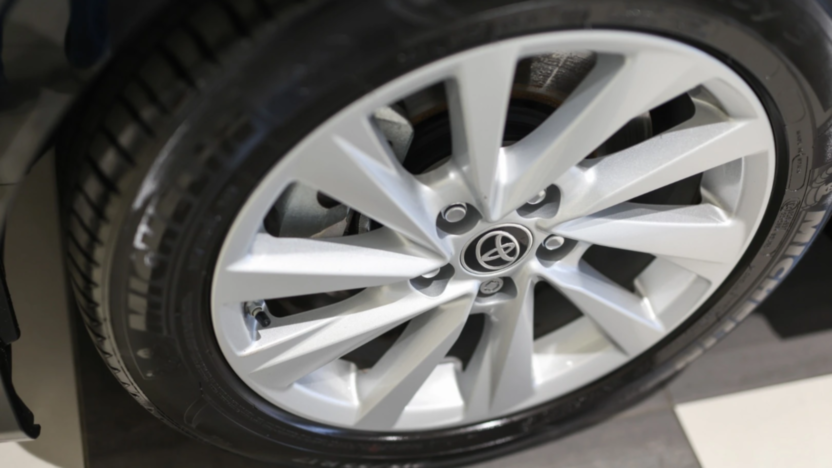TOYOTA Camry Camry 2.5 Hybrid Comfort CVT