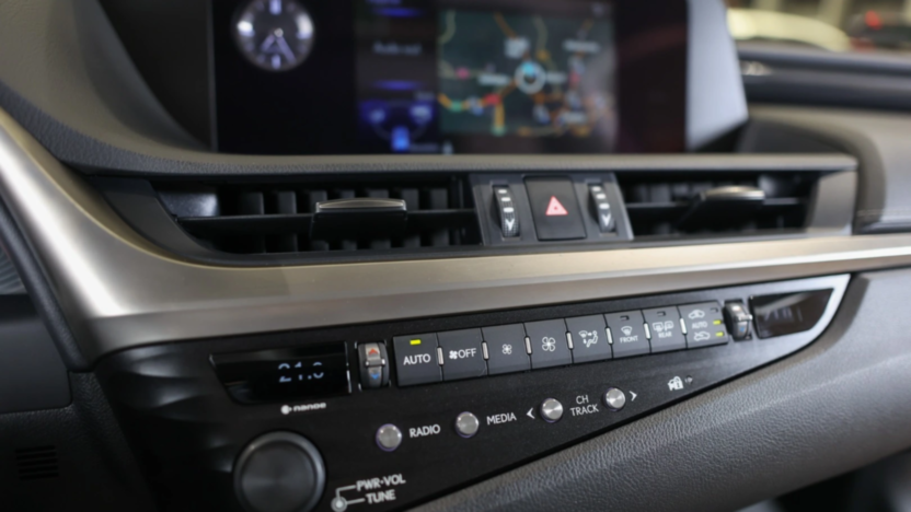 LEXUS ES ES 300h Elegance