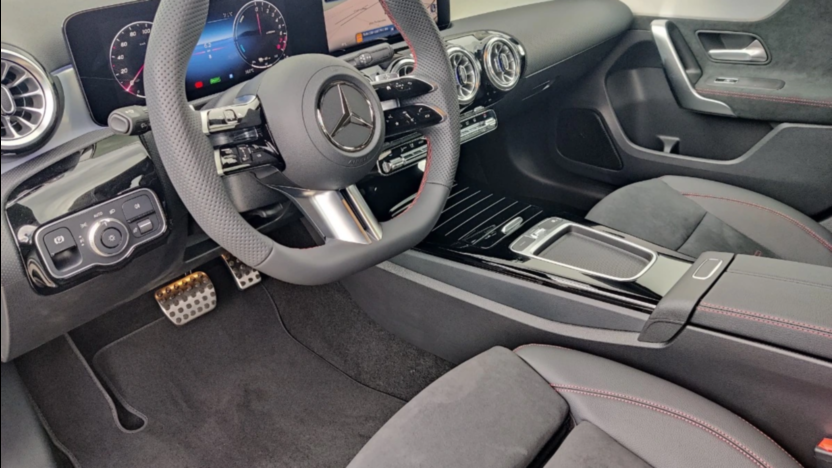 MERCEDES-BENZ A Klasa A 250 e AMG Line 8G-DCT