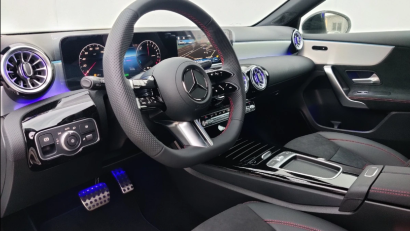 MERCEDES-BENZ A Klasa A 250 e AMG Line 8G-DCT