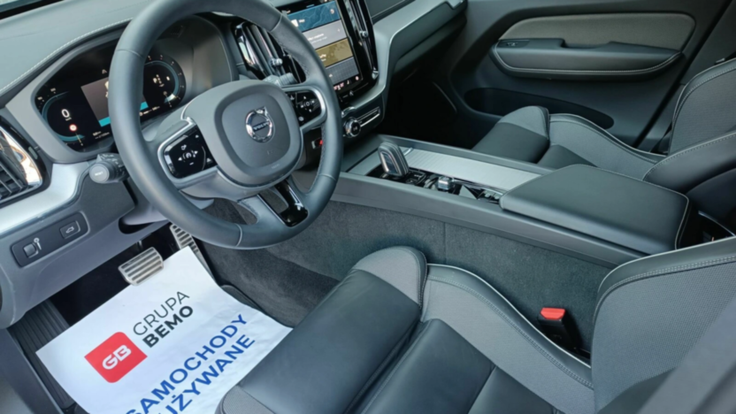VOLVO XC60 XC60 B5 D AWD R-Design aut