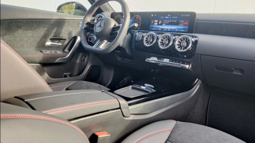 MERCEDES-BENZ A Klasa A 250 e AMG Line 8G-DCT