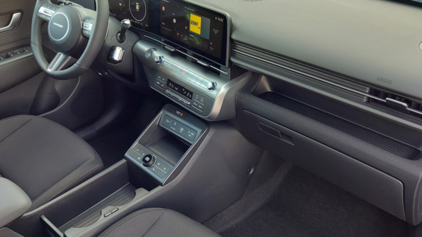HYUNDAI Kona Kona Electric 65kWh Smart Nowy