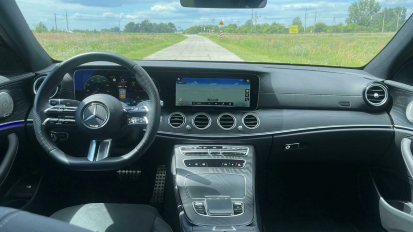 MERCEDES-BENZ E Klasa E 220 d 4-Matic 9G-TRONIC