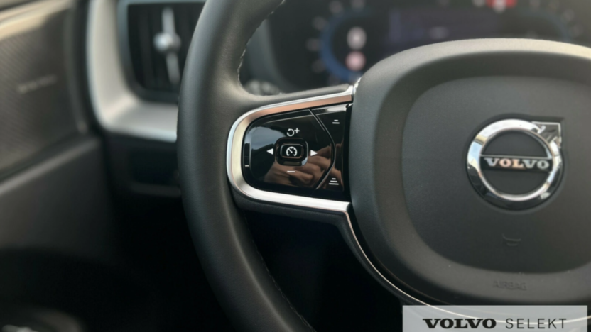 VOLVO XC60 XC60 B5 B AWD Ultimate Dark aut