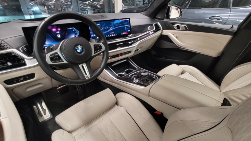 BMW X5 X5 M60i mHEV sport-aut