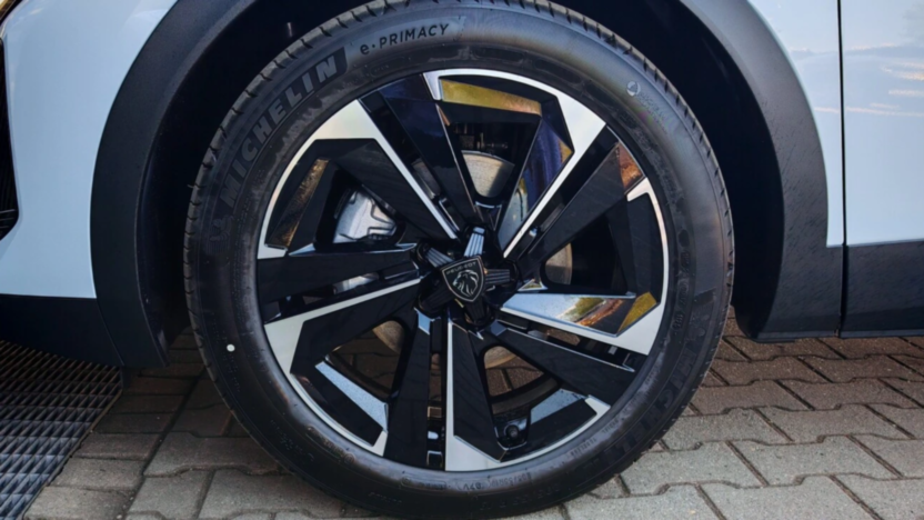 PEUGEOT 408 408 1.2 PureTech mHEV Allure S&S e-DSC6 Nowy
