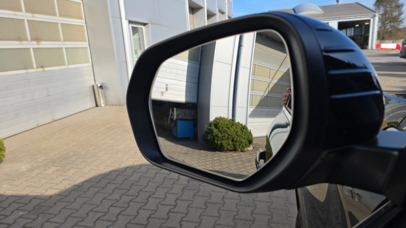 KGM / SSANGYONG Musso Musso Grand 2.2 Sapphire 4WD aut