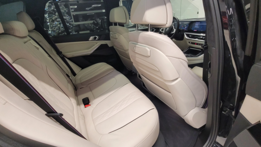 BMW X5 X5 M60i mHEV sport-aut