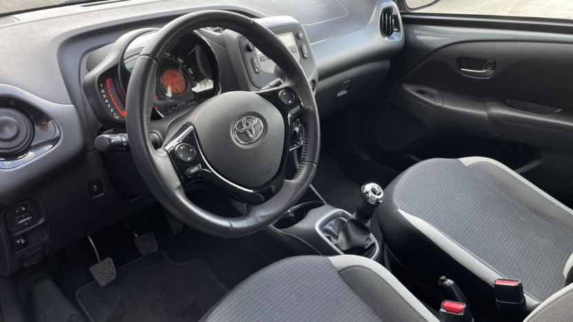 TOYOTA Aygo Aygo 1.0 VVT-i X-play