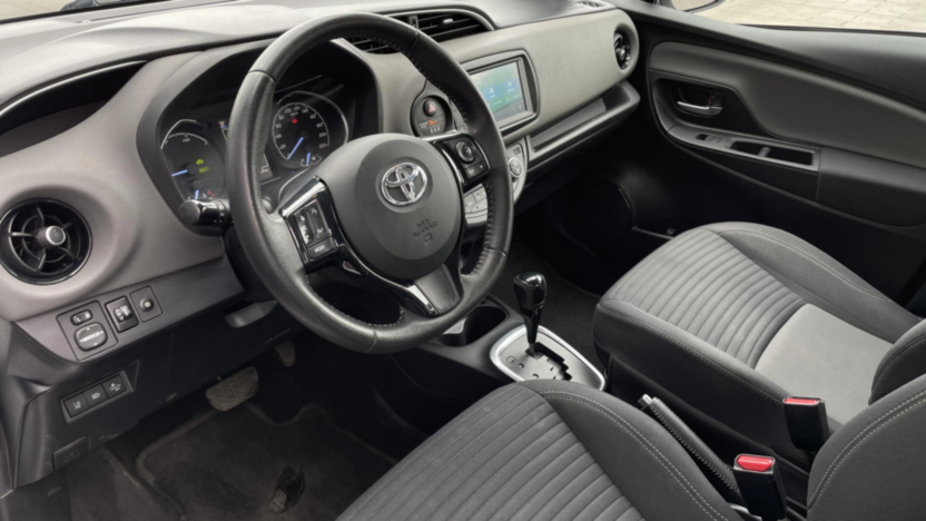 TOYOTA Yaris Yaris Hybrid 100 Premium