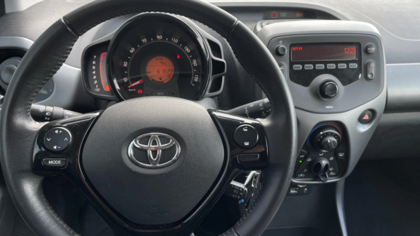 TOYOTA Aygo Aygo 1.0 VVT-i X-play