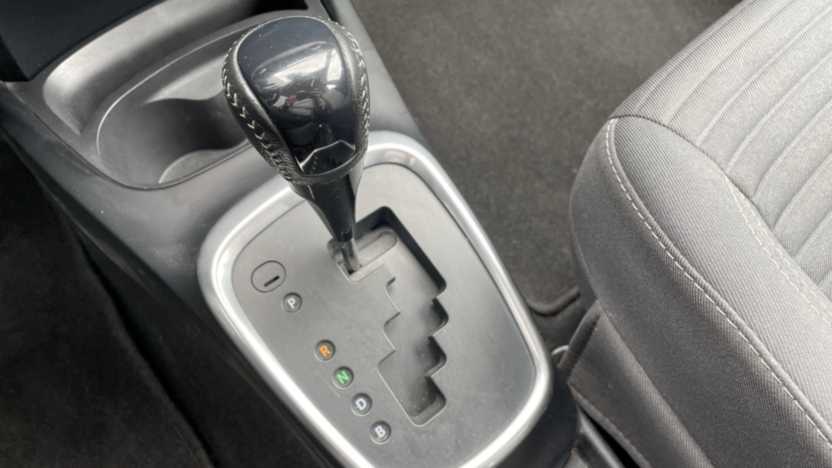 TOYOTA Yaris Yaris Hybrid 100 Premium