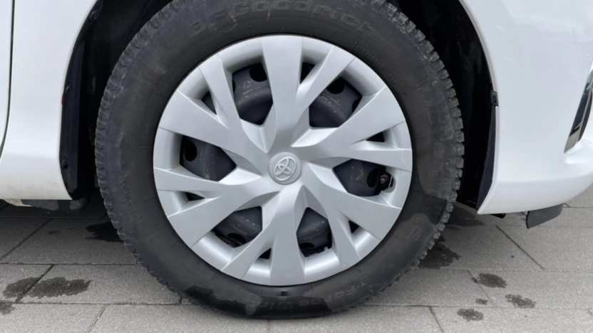 TOYOTA Yaris Yaris Hybrid 100 Premium