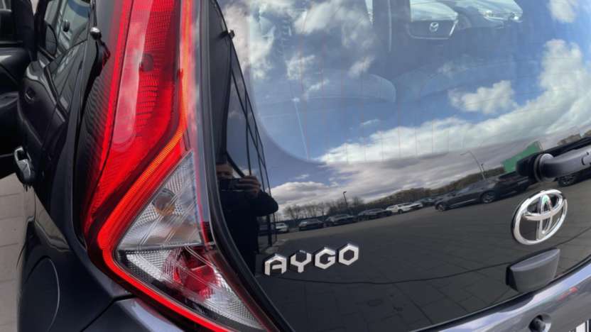 TOYOTA Aygo Aygo 1.0 VVT-i X-play