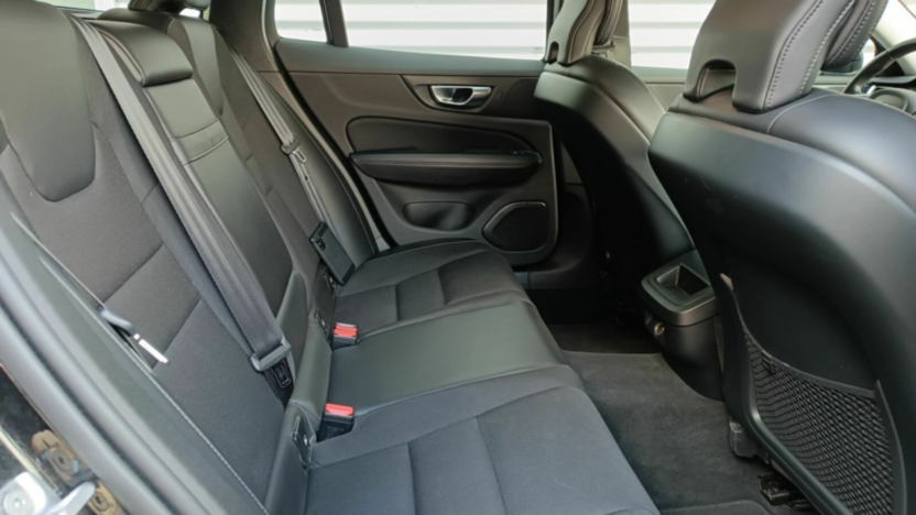VOLVO V60 V60 T4 Momentum aut