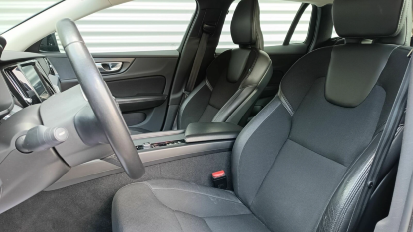 VOLVO V60 V60 T4 Momentum aut